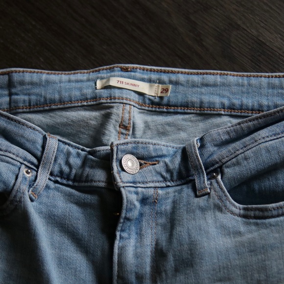 Brand New Levi’s - Picture 3 of 4